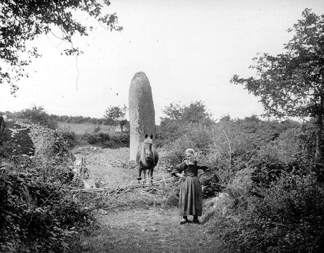 Vieille photo du menhir